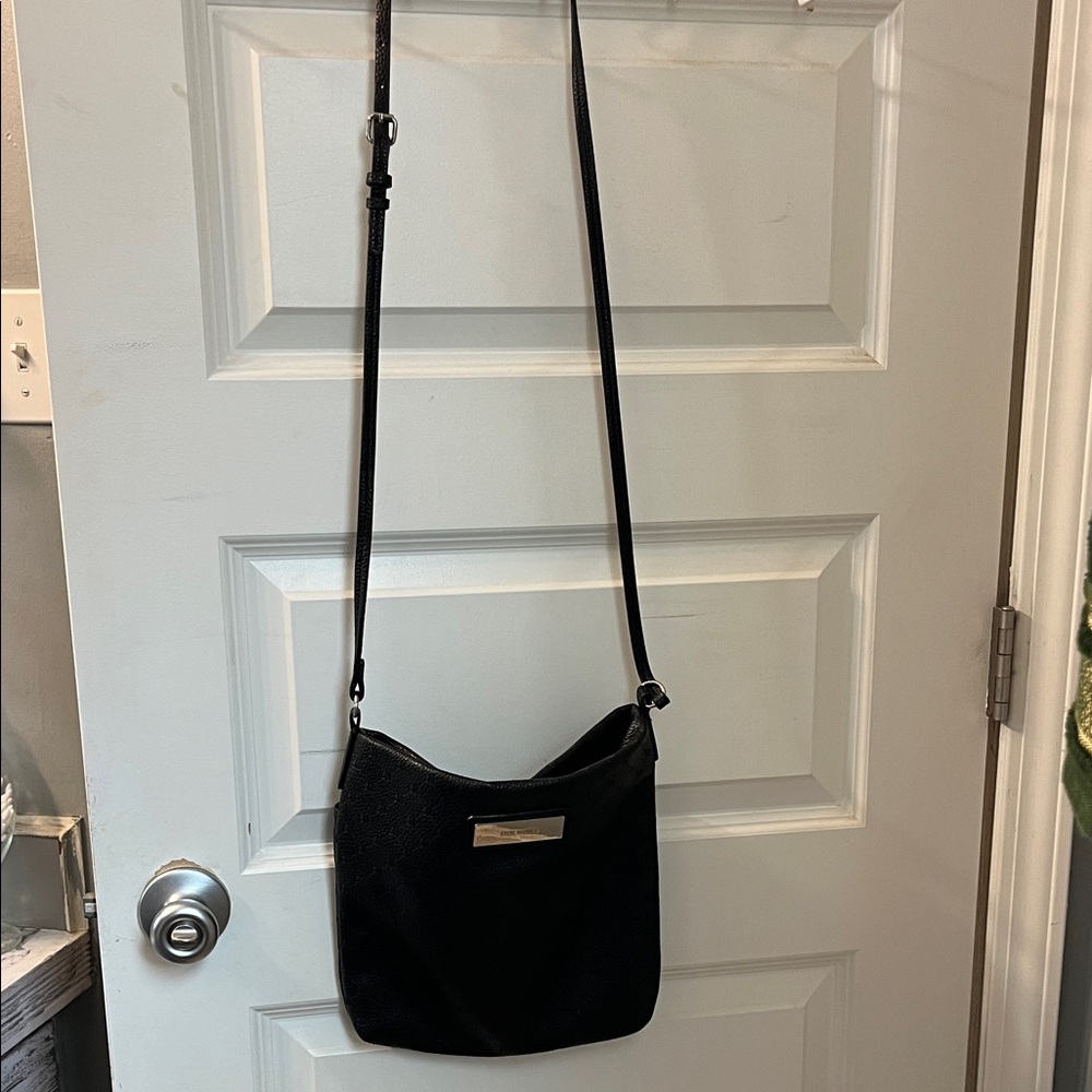 Steve Madden Black Crossbody Bag with Metal Nameplate - Picture 8 of 8
